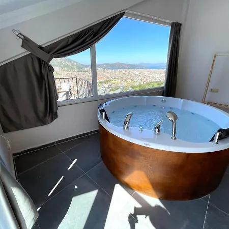 Fascinating With Jacuzzi And Balcony In * フェティエ