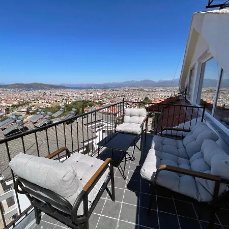 Fascinating With Jacuzzi And Balcony In *