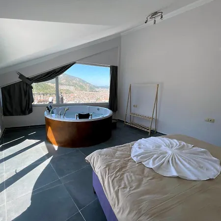 Fascinating With Jacuzzi And Balcony In Villa *
